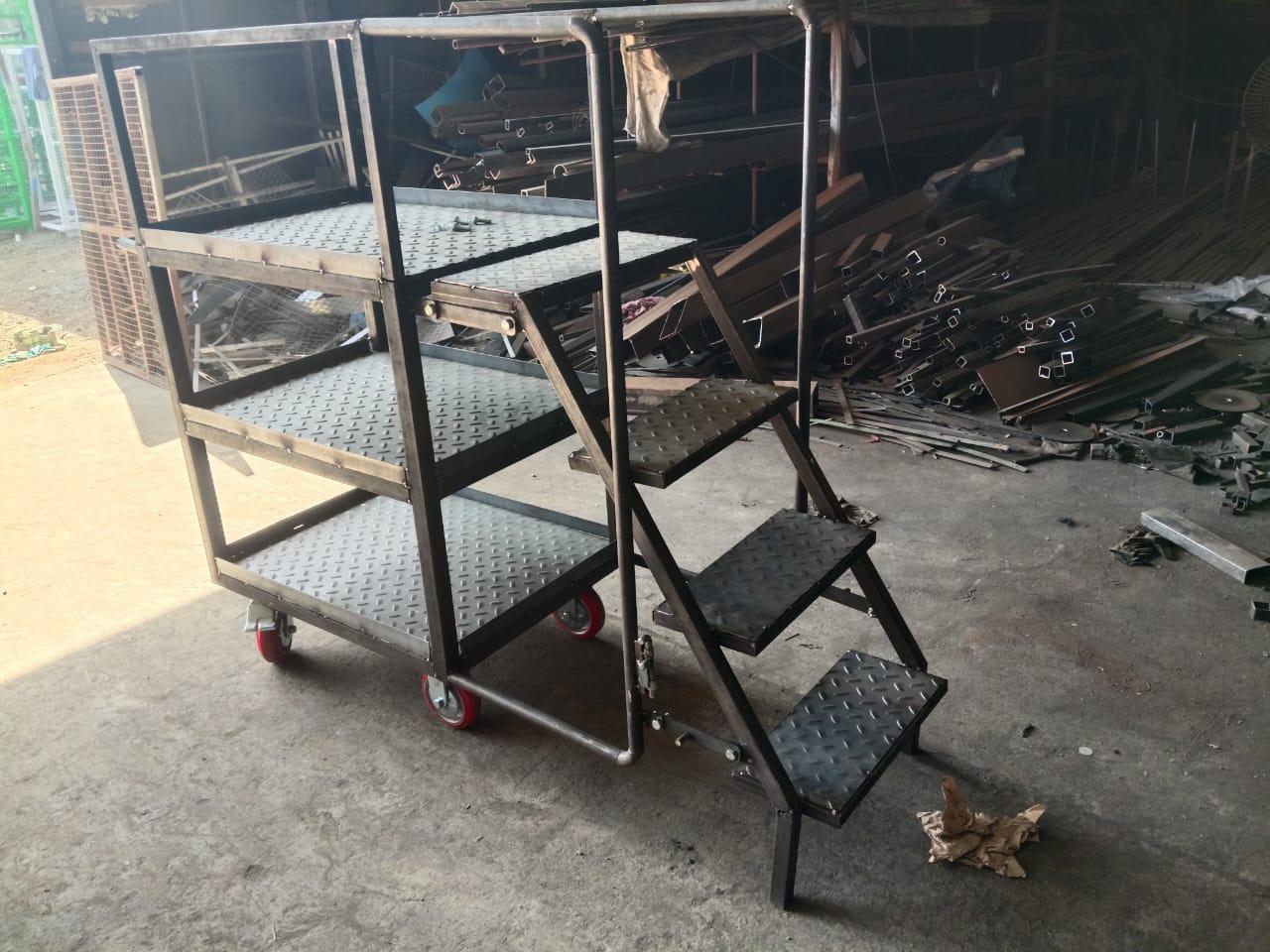 可折叠式带梯手推车